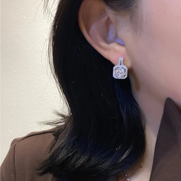 Swarovski Elements Crystal Square Earrings - Picture 5 of 7